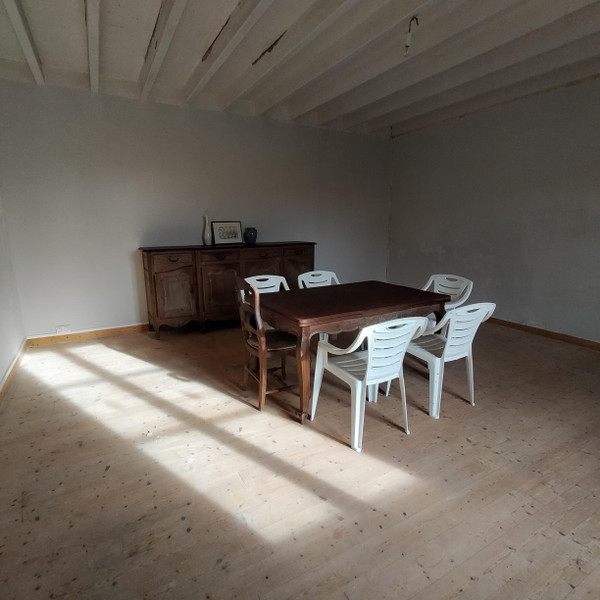 French property for sale in Vanzay, Deux-Sèvres - €106,700 - photo 3