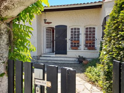 Maison à vendre à Bassan, Hérault, Languedoc-Roussillon, avec Leggett Immobilier