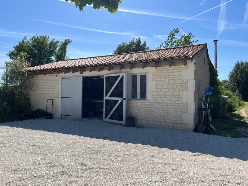 French property for sale in Néré, Charente-Maritime - €263,000 - photo 9