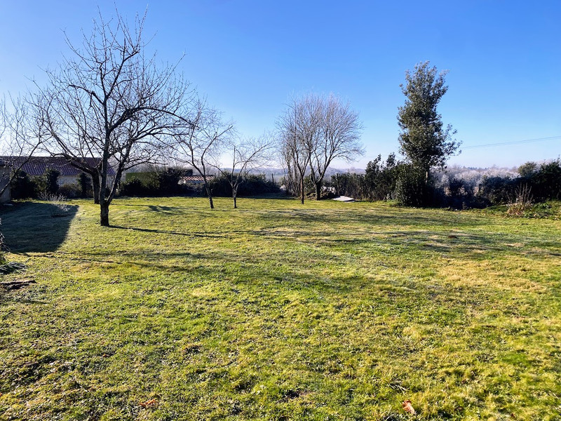 French property for sale in Champagne-Mouton, Charente - €93,500 - photo 2
