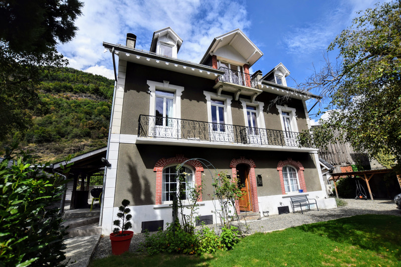 Ski property for sale in Luchon Superbagnères - €750,000 - photo 0