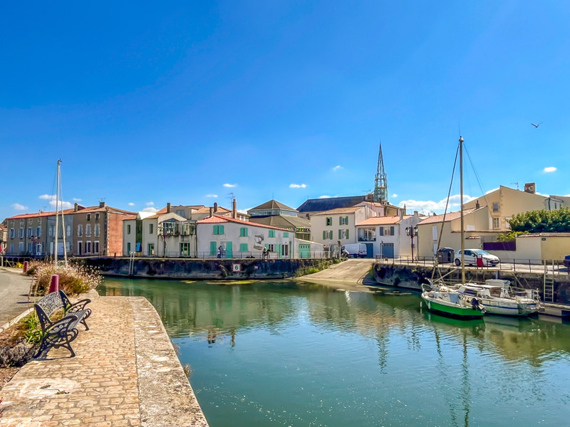 Maison à vendre à Marans, Charente-Maritime - 229.000 € - photo 1