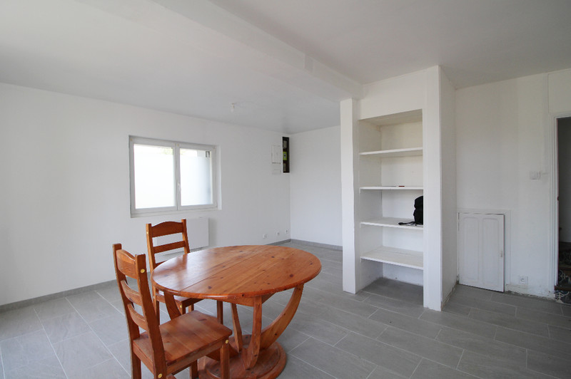 French property for sale in Couture-d'Argenson, Deux-Sèvres - €63,000 - photo 2