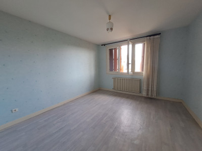 French property for sale in Luzy, Nièvre - €120,000 - photo 9