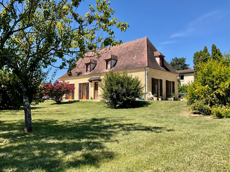 French property for sale in Salignac-Eyvigues, Dordogne - €349,000 - photo 2