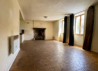 Maison à vendre à Oradour-Fanais, Charente - 77 000 € - photo 4