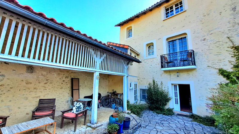 French property for sale in La Rochefoucauld-en-Angoumois, Charente - €397,500 - photo 9