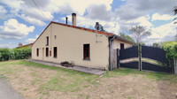 Maison à vendre à Saint-Claud, Charente - 149.999 € - photo 1