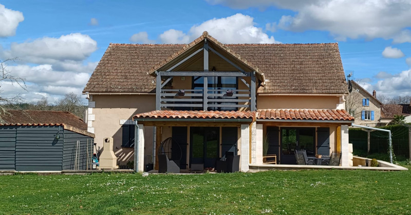 French property for sale in Abjat-sur-Bandiat, Dordogne - €235,000 - photo 2
