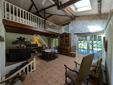 French property for sale in Condéon, Charente - €298,200 - photo 5