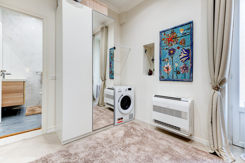 French property for sale in Nice, Alpes-Maritimes - €650,000 - photo 9
