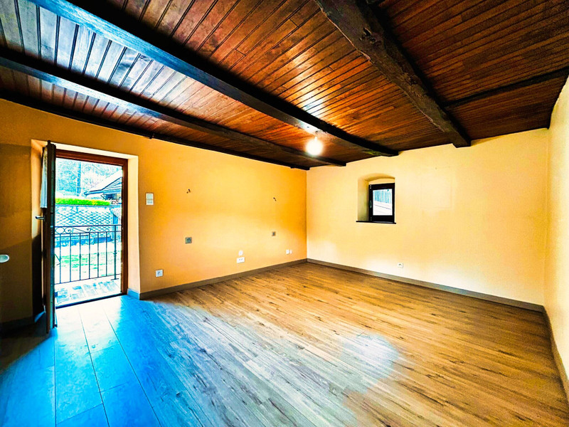 French property for sale in Chavanod, Haute-Savoie - €450,000 - photo 4