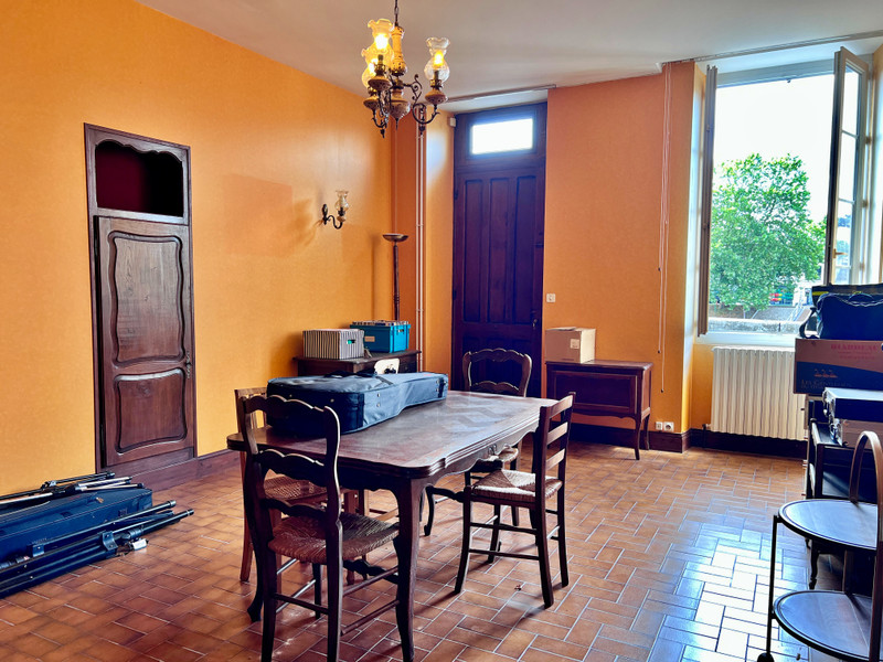 French property for sale in Jarnac, Charente - €235,400 - photo 4