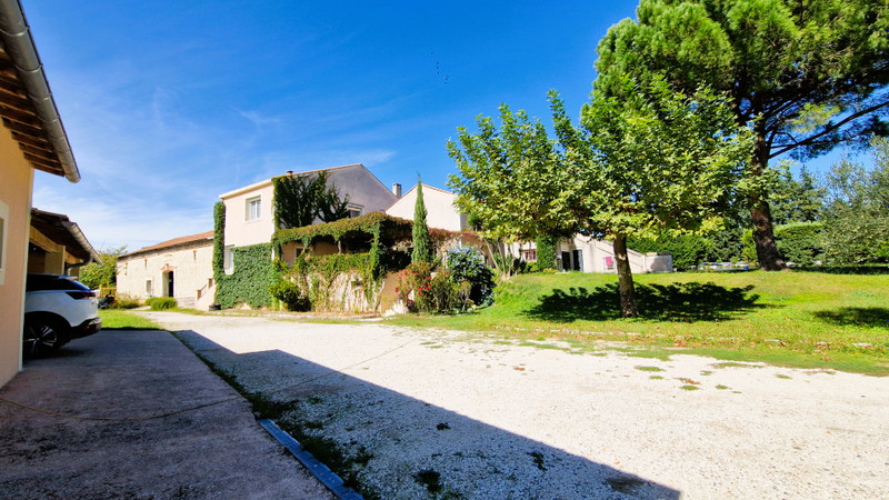 French property for sale in Avignon, Vaucluse - €798,000 - photo 3