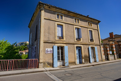 French property for sale in Puy-l'Évêque, Lot - €141,700 - photo 1