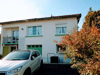 Maison à vendre à Asnières-sur-Blour, Vienne, Poitou-Charentes, avec Leggett Immobilier