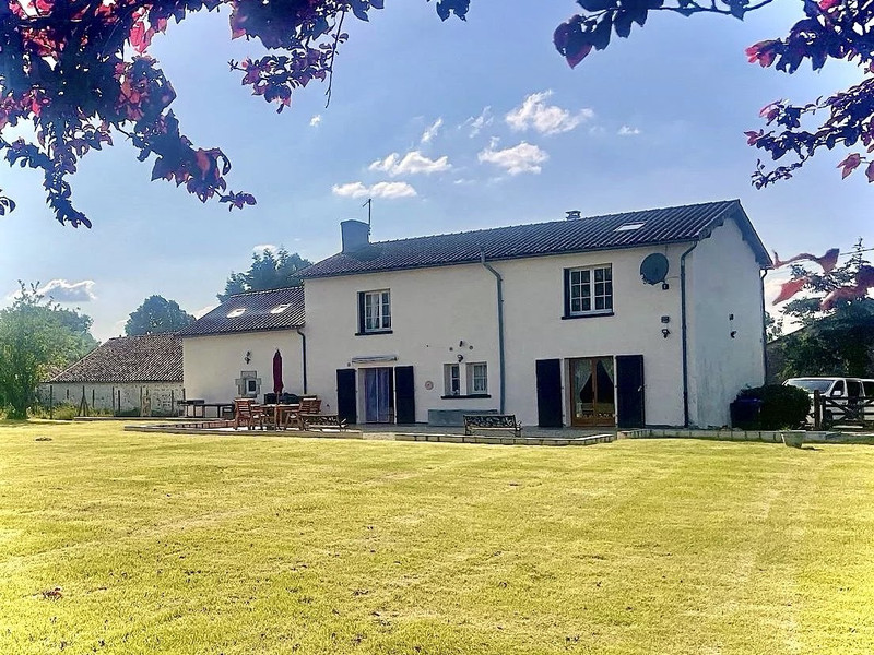 Maison à vendre à Château-Garnier, Vienne - 220.450 € - photo 1