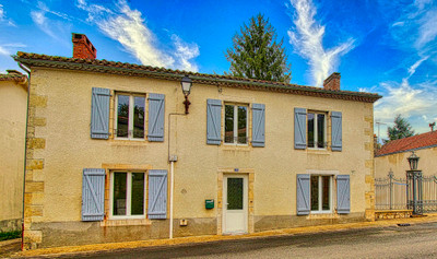 Maison à vendre à Mouterre-sur-Blourde, Vienne, Poitou-Charentes, avec Leggett Immobilier