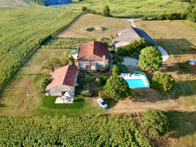 French property for sale in Lauzun, Lot-et-Garonne - €495,000 - photo 1