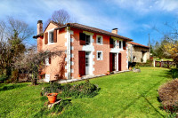 Propriété à vendre à Écuras, Charente - 195 000 € - photo n°1