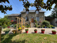 Maison à vendre à Saint-Laurent-de-Terregatte, Manche - 149.000 € - photo 1