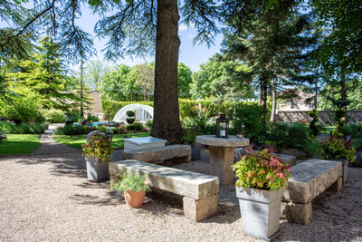 Superb country house with 4 gites running as a highly rated bed and breakfast in the Herault, close to A75.