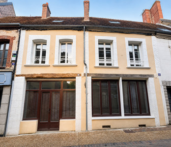 house for sale in Orne