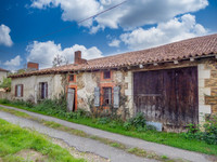 Grange à vendre à Lésignac-Durand, Charente - 29 600 € - photo 3