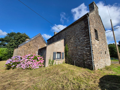French property for sale in Pont-Melvez, Côtes-d'Armor - €299,999 - photo 2