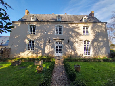 Maison à vendre à Les Hauts-d'Anjou, Maine-et-Loire, Pays de la Loire, avec Leggett Immobilier