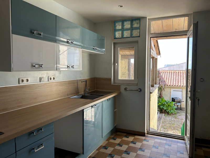 French property for sale in La Châtaigneraie, Vendée - €169,900 - photo 1