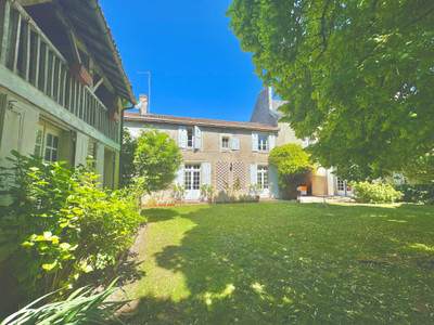 French property for sale in Monts-sur-Guesnes, Vienne - €399,900 - photo 2