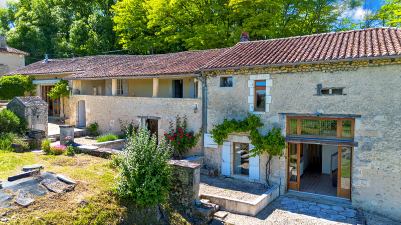 Propriété à vendre à Saint-Martial-Viveyrol, Dordogne - 399 000 €