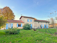 Maison à vendre à Aubeterre-sur-Dronne, Charente - 225.000 € - photo 1