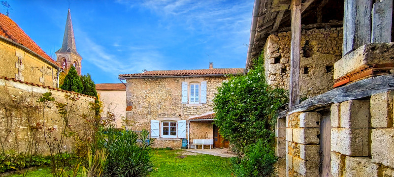 Propriété à vendre à Barbezieux-Saint-Hilaire, Charente - 214 000 €