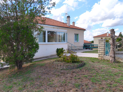 French property for sale in Marthon, Charente - €205,200 - photo 1