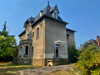 Chateau à vendre à Bourganeuf, Creuse - 371.000 € - photo 1