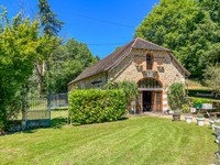 Chateau à vendre à Saint-Jory-de-Chalais, Dordogne - 1 155 000 € - photo 2