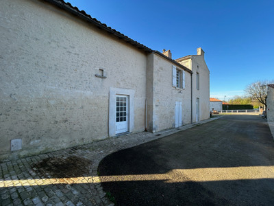 French property for sale in Bouillé-Courdault, Vendée - €45,800 - photo 1