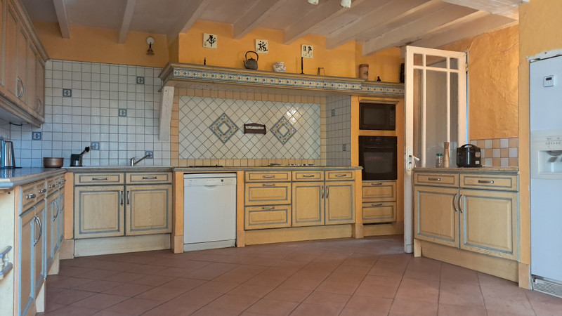 French property for sale in La Lande-de-Fronsac, Gironde - €371,000 - photo 6