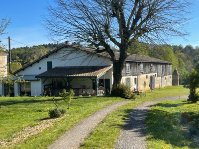 Maison à vendre à Montguyon, Charente-Maritime, Poitou-Charentes, avec Leggett Immobilier