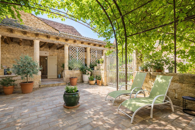 Maison à vendre à Saint-Cyprien, Dordogne, Aquitaine, avec Leggett Immobilier