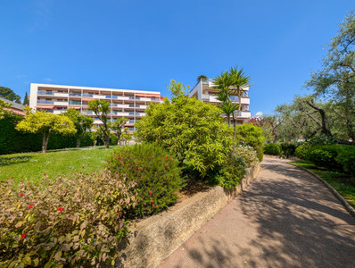 French property for sale in Nice, Alpes-Maritimes - €439,900 - photo 8