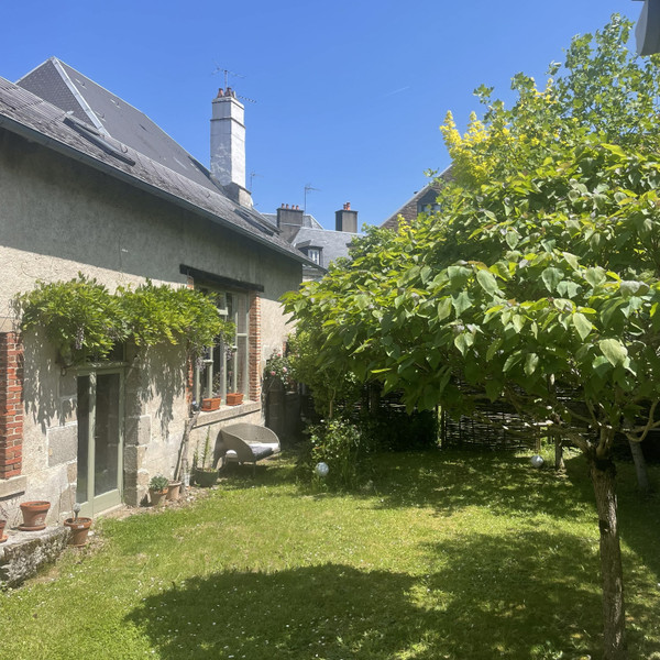 French property for sale in La Souterraine, Creuse - €299,000 - photo 2
