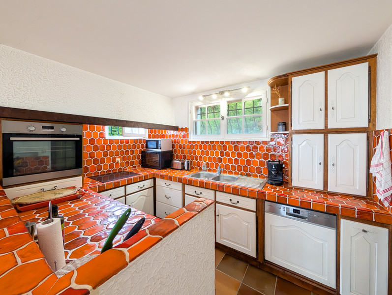 French property for sale in Saint-Raphaël, Var - €1,295,000 - photo 9
