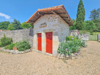 Maison à vendre à Nanteuil-en-Vallée, Charente - 560 000 € - photo 4