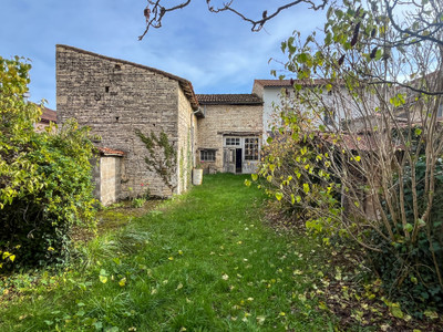 French property for sale in Mansle, Charente - €99,900 - photo 1