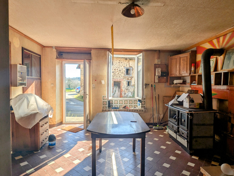 French property for sale in Vayres, Haute-Vienne - €28,900 - photo 2