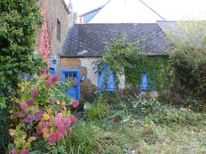 French property for sale in La Chèze, Côtes-d'Armor - photo 2