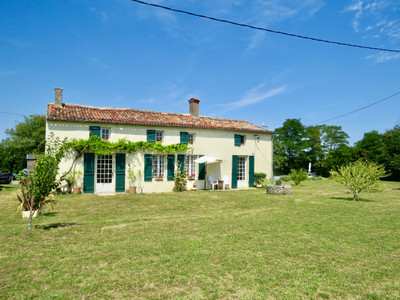 house for sale in Poitou-Charentes - photo 1